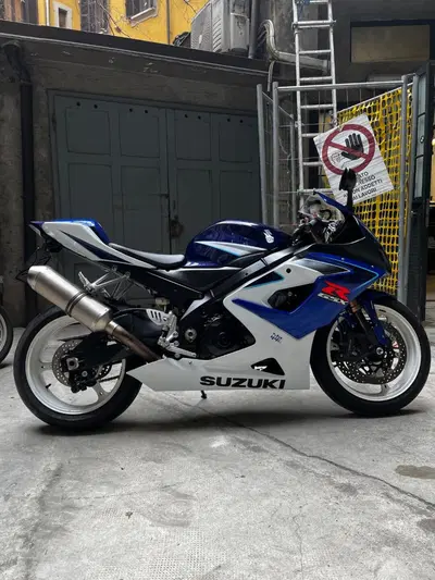Suzuki GSX-R1000 (2006 - 08) usata