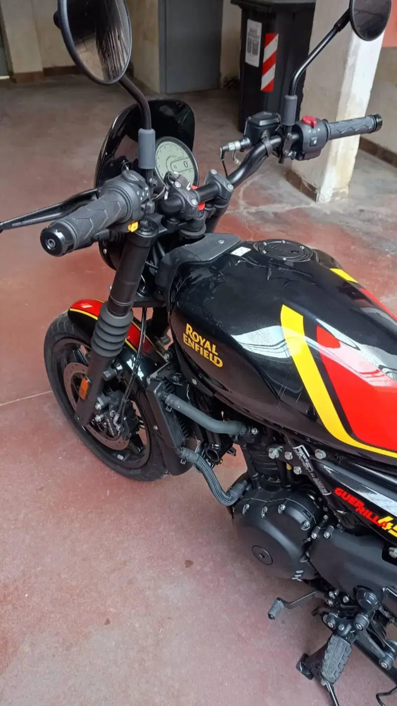 Royal Enfield Guerrilla 450 (2024 - 26) (4)