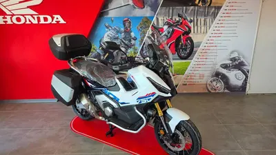Honda X-ADV 750 Special Edition Travel (2026) nuova