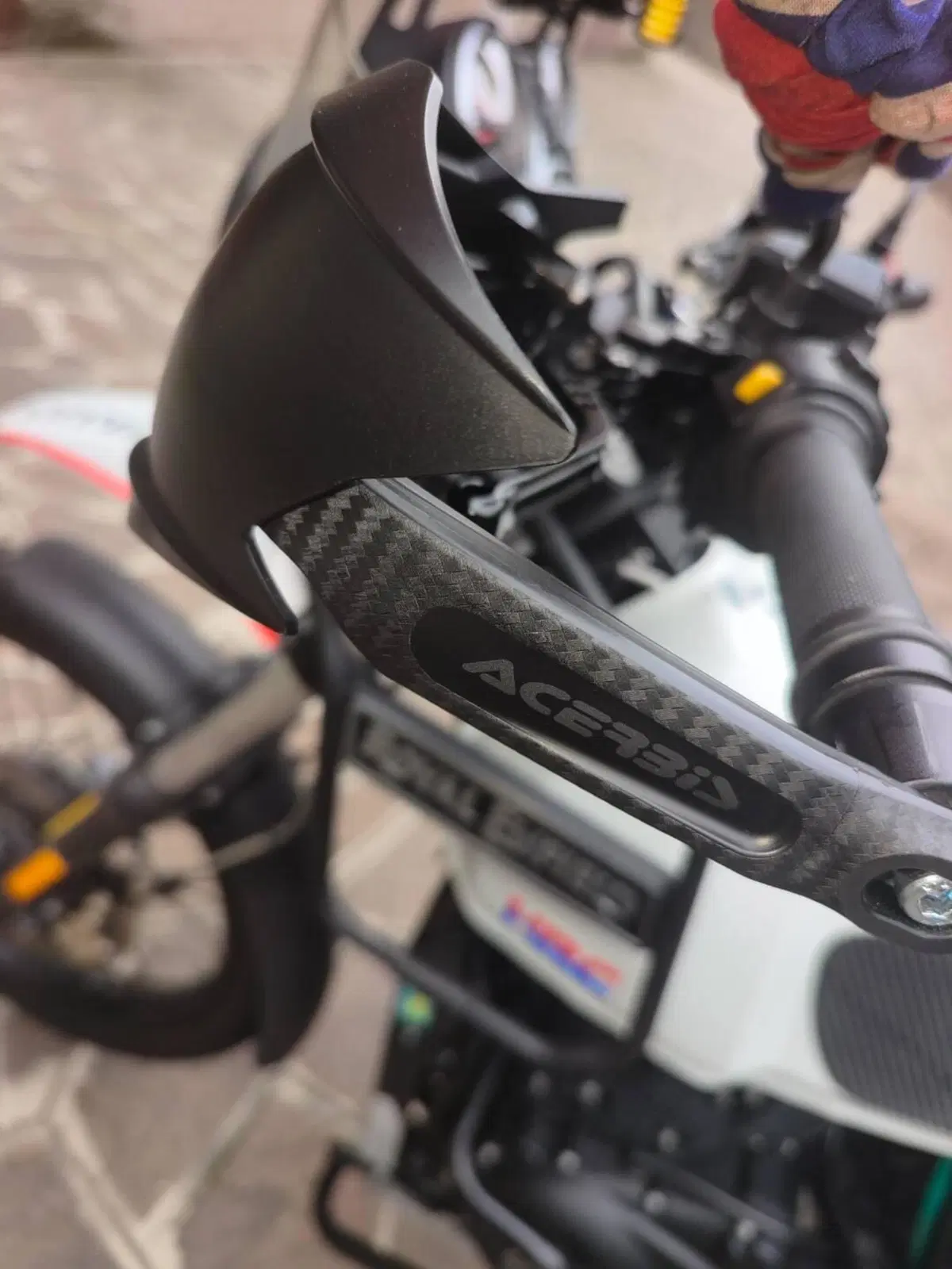 Royal Enfield Himalayan 411 (2017 - 20) (15)