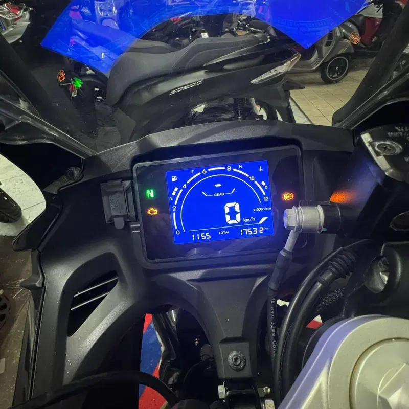 QJ Motor SRK 125 R (2024) (4)