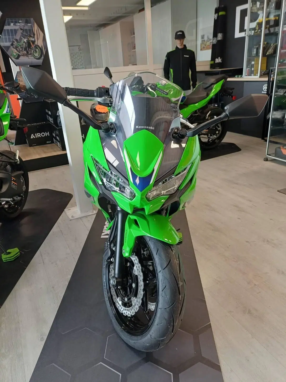 Kawasaki Ninja 650 (2025 - 26) (2)