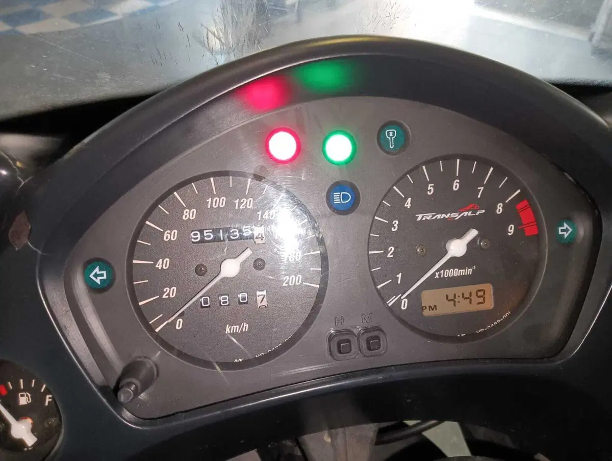 Honda Transalp XL 650V (2000 - 04) (2)