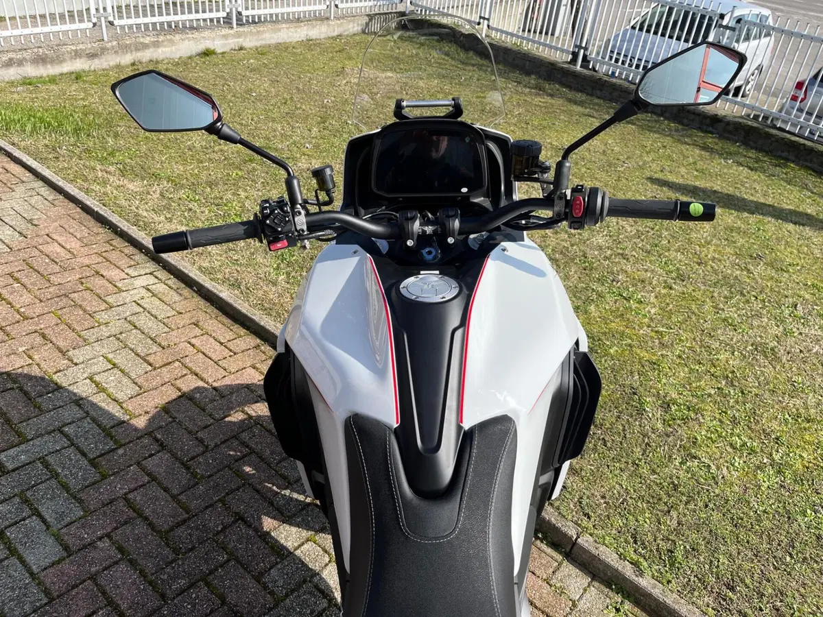 Moto Morini X-Cape 1200 (2026) (13)