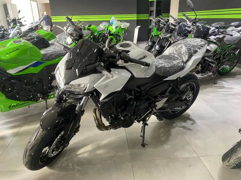 Kawasaki Z 650 (2025 - 26)