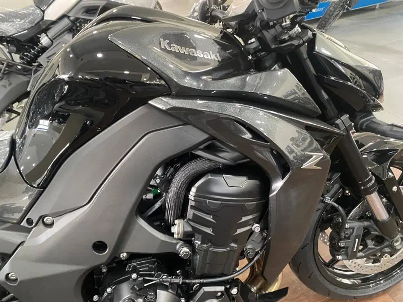 Kawasaki Z 1100 (2026) (5)