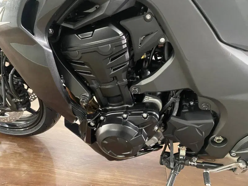 Kawasaki Z 1100 (2026) (7)