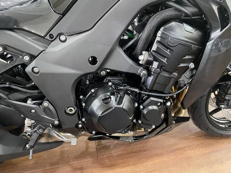 Kawasaki Z 1100 (2026) (8)