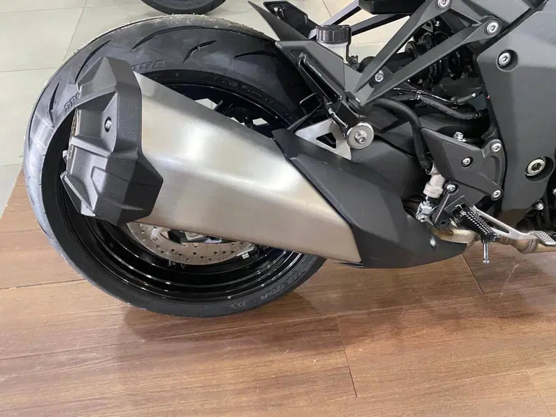 Kawasaki Z 1100 (2026) (10)