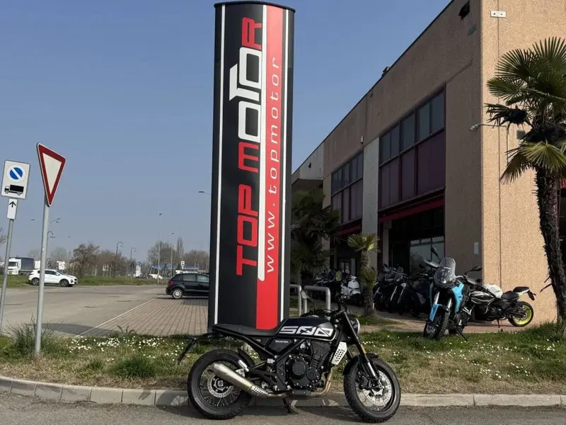Brixton Motorcycles Crossfire 500 X (2021 - 26) (5)
