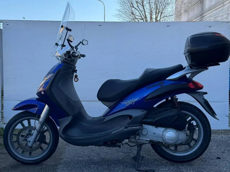Piaggio Beverly 200 (2002 - 03) (2)