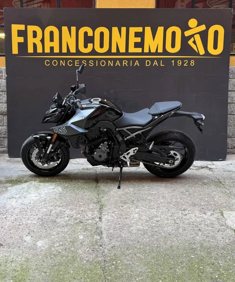 Suzuki GSX-8S (2025 - 26) (11)