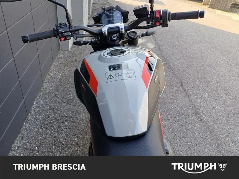Triumph Trident 800 (2026) (9)