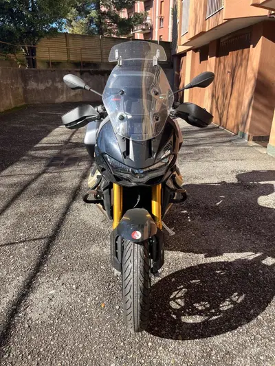 Moto Guzzi V100 Mandello S (2022 - 24) usata