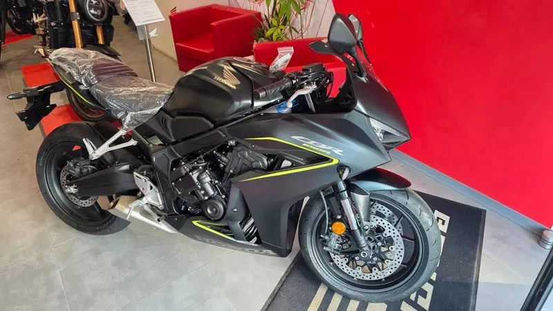 Honda CBR 650 R E-Clutch (2024 - 26)