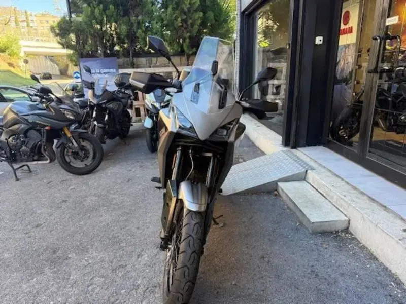 Moto Morini X-Cape 650 (2021 - 26) (3)