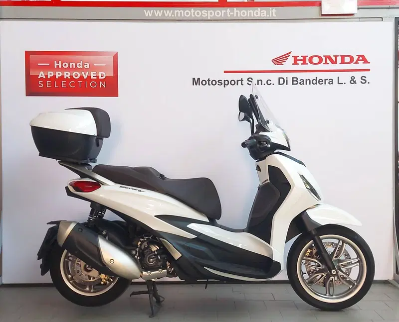 Piaggio Beverly 300 Hpe (2021)