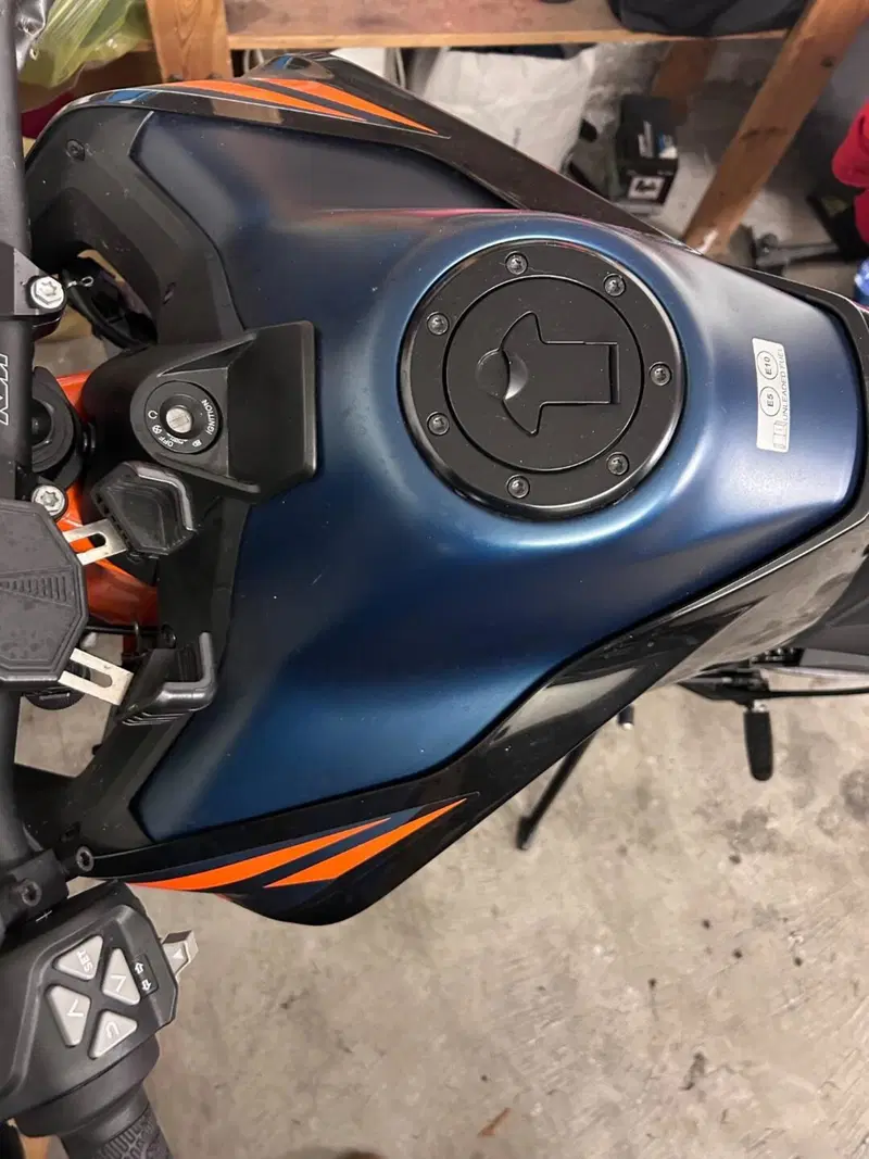 KTM 890 Duke R (2022 - 23) (4)