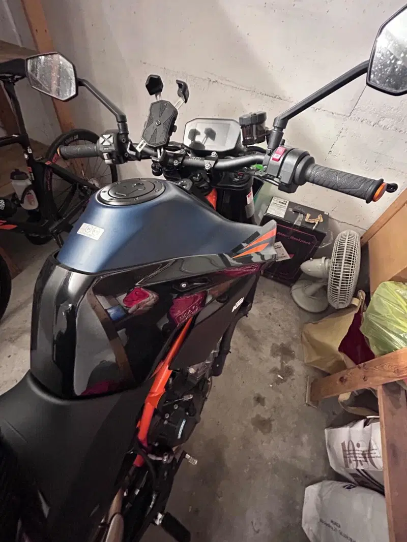 KTM 890 Duke R (2022 - 23) (8)