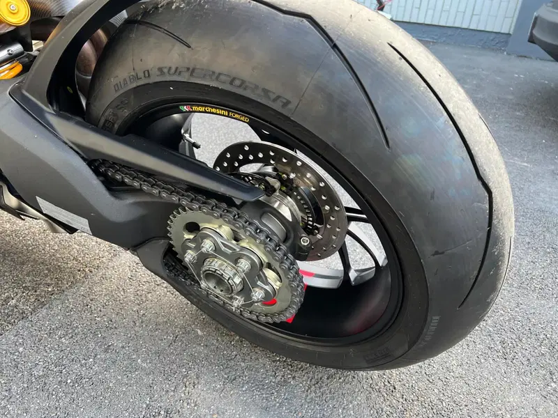 Ducati Panigale V4 R (2023 - 24) (17)