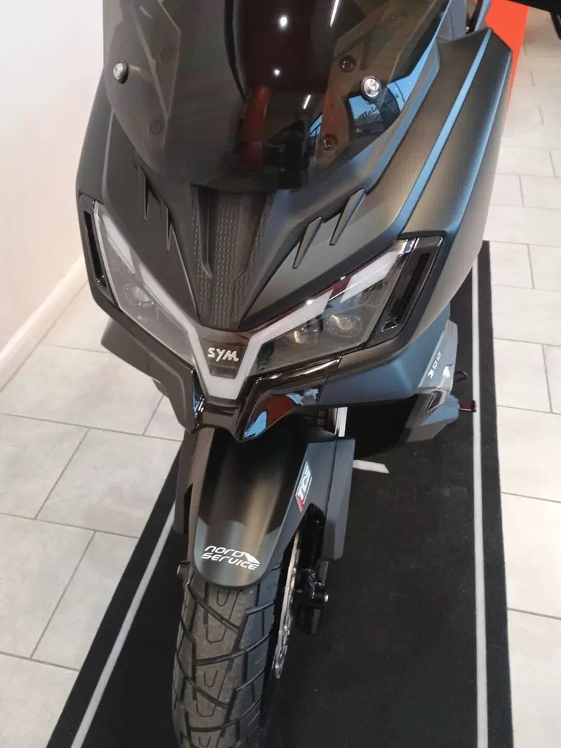 Sym ADX 300 (2024 - 26) (4)