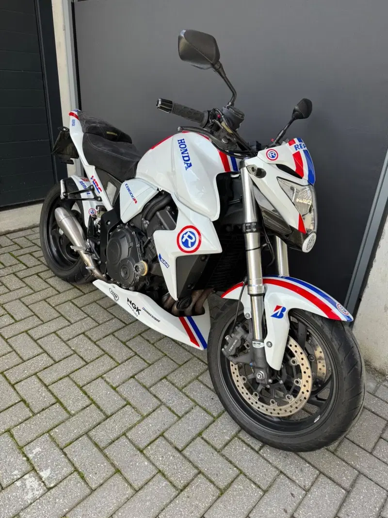 Honda CB 1000 R (2008 - 10) (3)