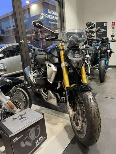 Bmw R 1250 R (2021 - 25) usata