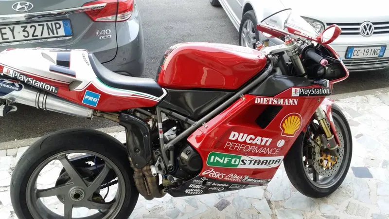 Ducati 996 Biposto (1998 - 01)