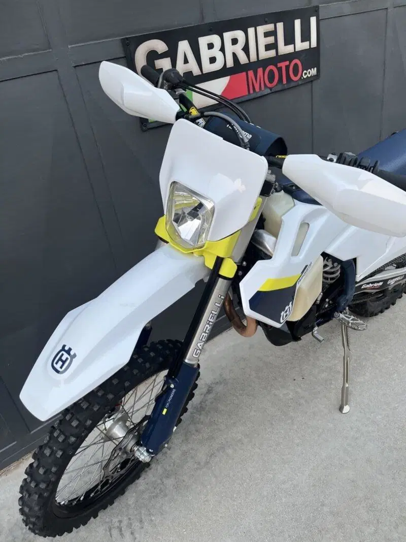 Husqvarna FE 350 (2025) (2)