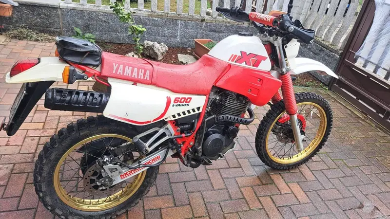 Yamaha Xt600