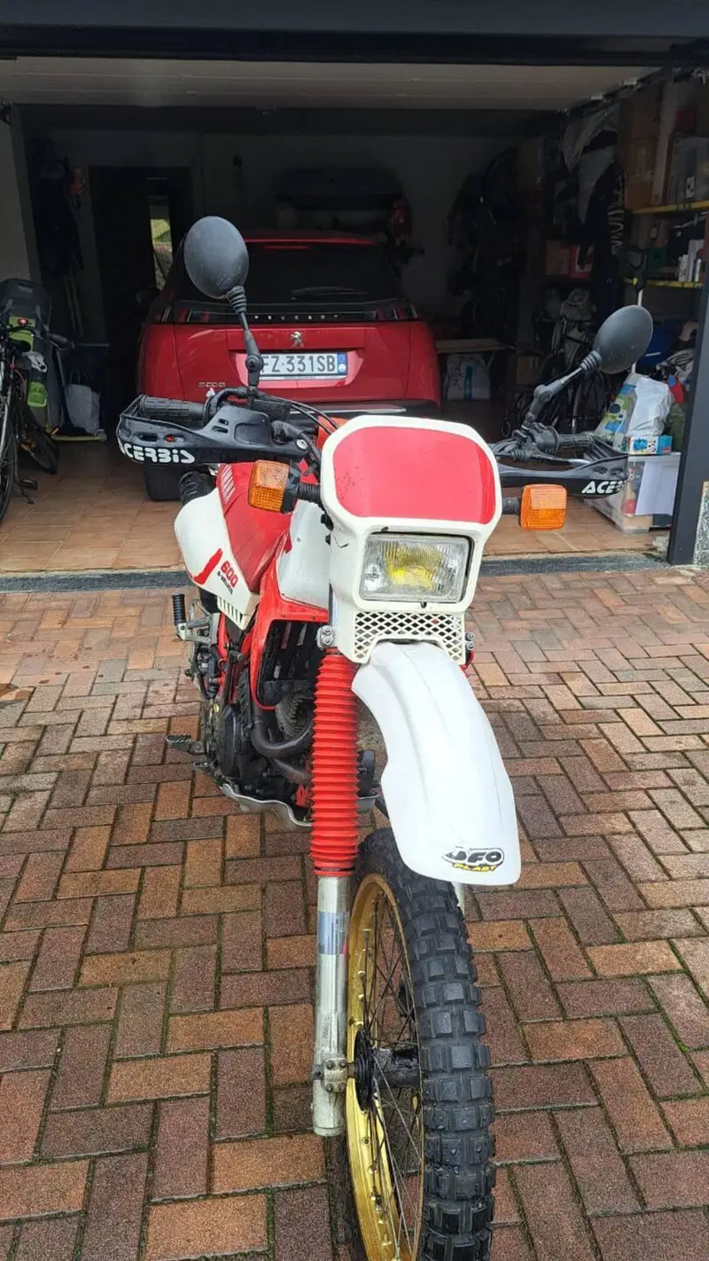 Yamaha Xt600 (2)