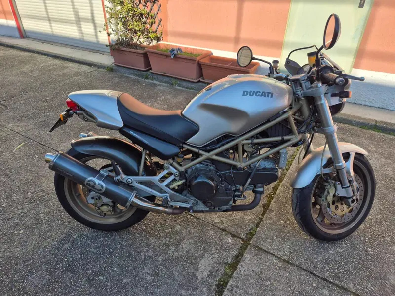 Ducati Monster 900 I.E. (1999 - 02)