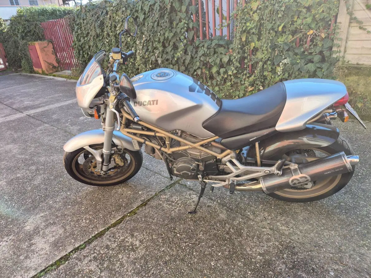 Ducati Monster 900 I.E. (1999 - 02) (2)