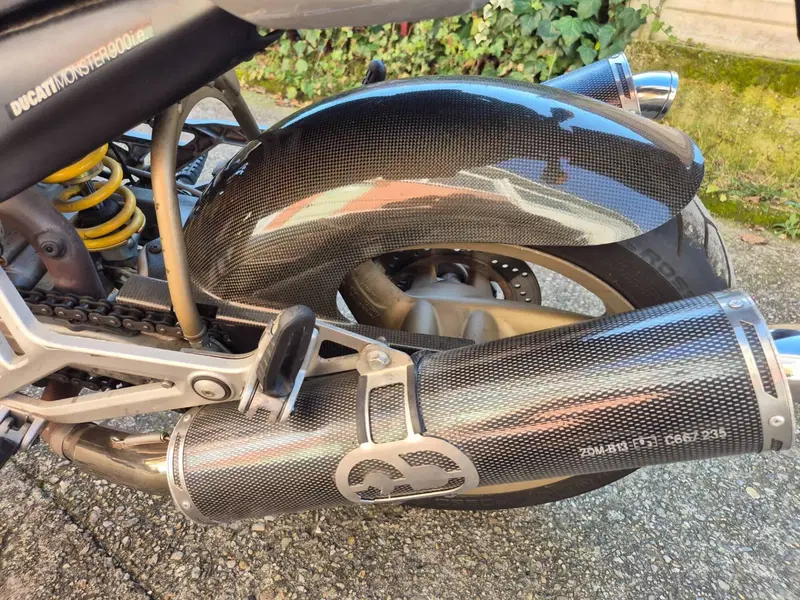Ducati Monster 900 I.E. (1999 - 02) (4)