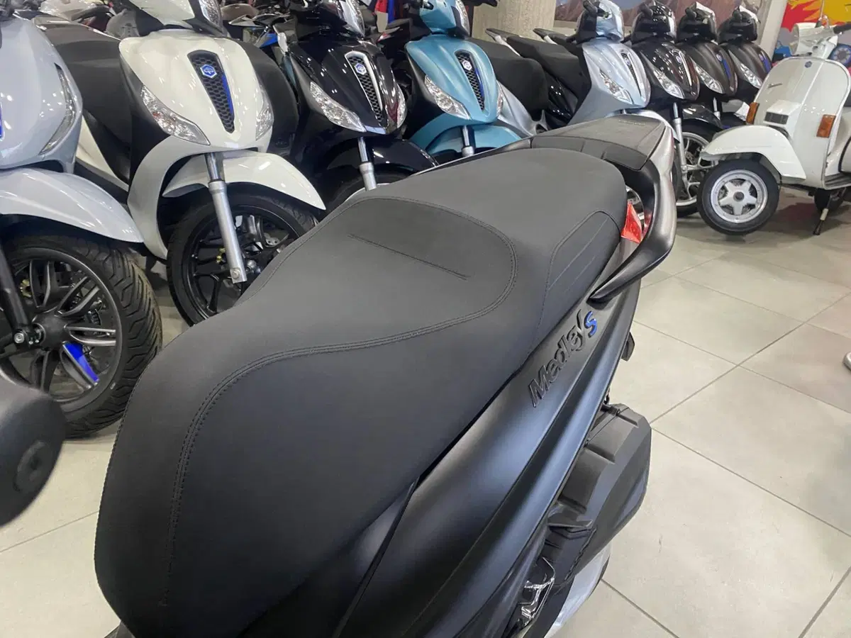 Piaggio Medley 200 S (2025 - 26) (7)