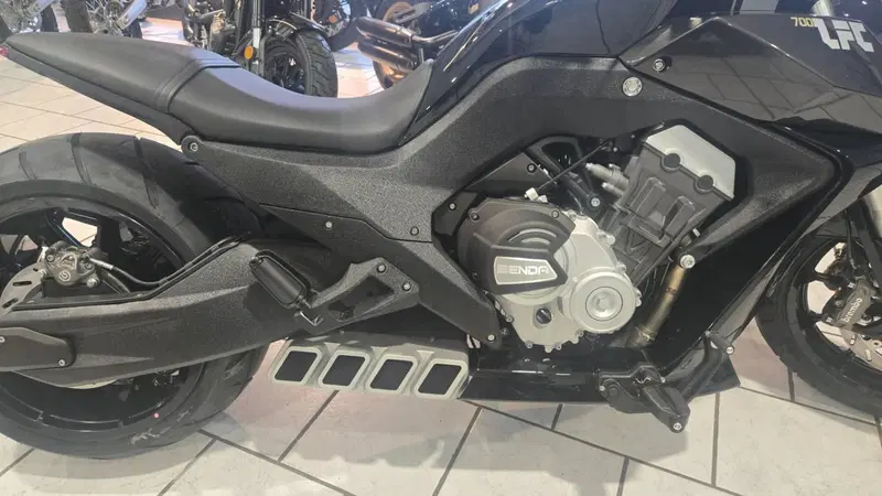 Benda Motorcycles LFC 700 (2024 - 26) (3)