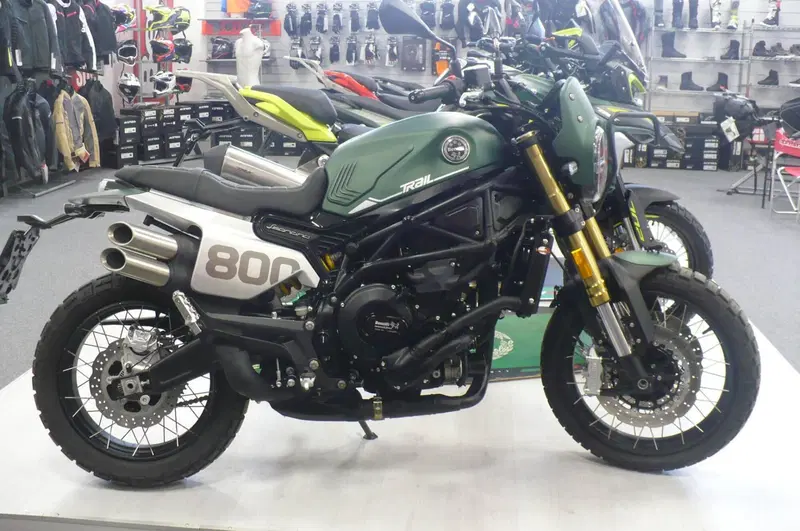 Benelli Leoncino 800 Trail (2022 - 26)