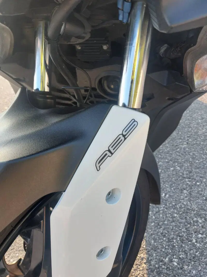Yamaha X-Max 300 ABS (2017 - 20) (3)