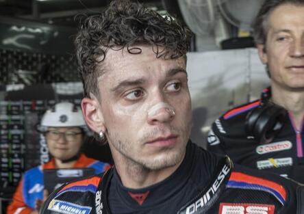 Bezzecchi, a terra nella Sprint: ”È una linea sottile tra essere un fenomeno e un c_____e”