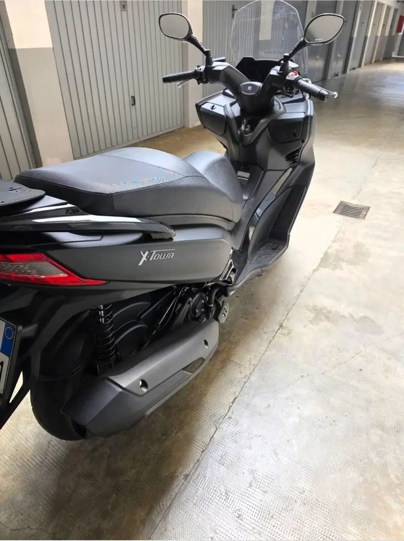 Kymco X-Town 300i (2021 - 24) (2)