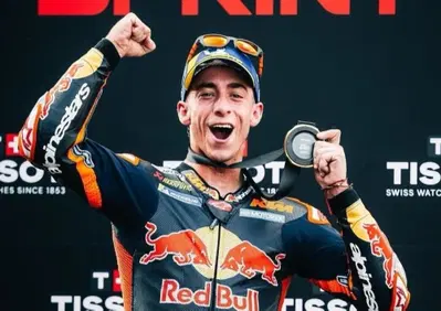 MotoGP 2026. GP di Thailandia. Pedro Acosta, prima vittoria (Sprint): Non mi sento davvero un vincitore. Penalità a Marquez? Facciamo più show”