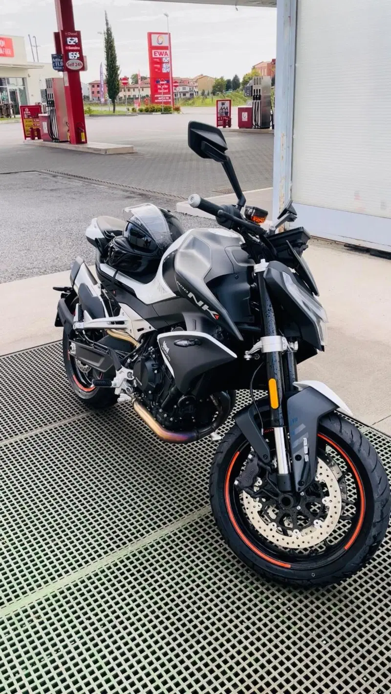 CFMOTO 800NK Advanced (2023 - 26)