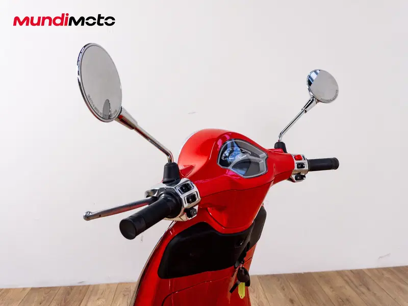 Vespa Primavera 125 RED (2025 - 26) (10)
