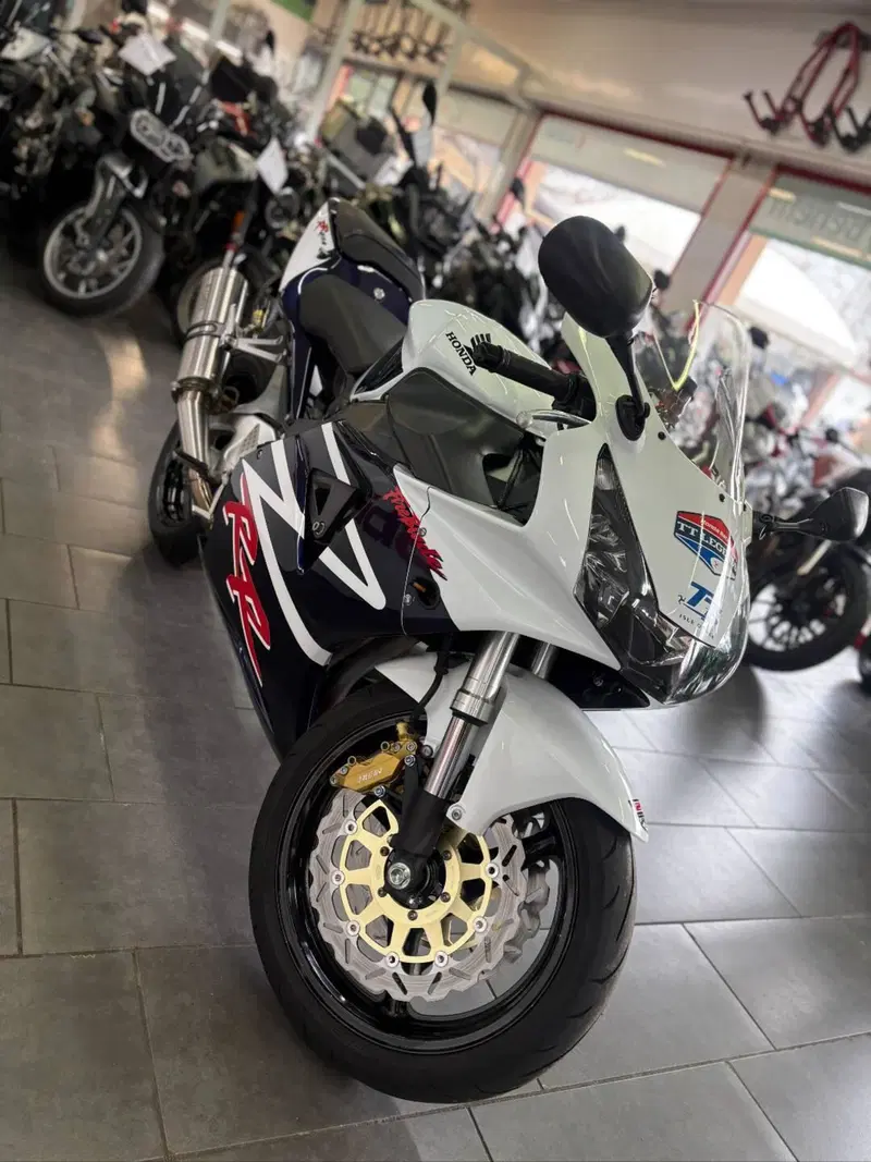 Honda CBR 900 RR Fireblade (2002 - 04) (4)
