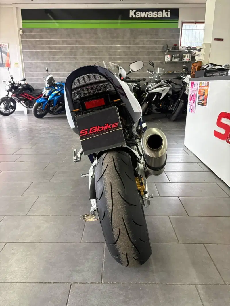 Honda CBR 900 RR Fireblade (2002 - 04) (5)