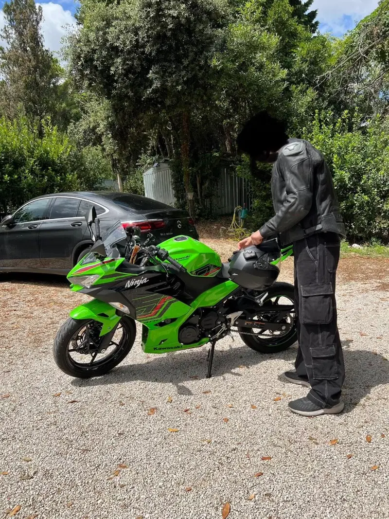 Kawasaki Ninja 400 (2023) (2)
