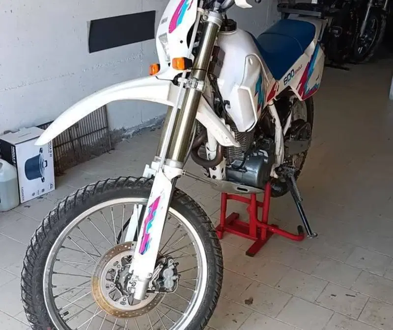 Yamaha tt 600 4gv Belgarda (2)