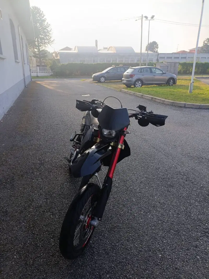Fantic Motor Motard 125 Competition 4t (2020) (2)