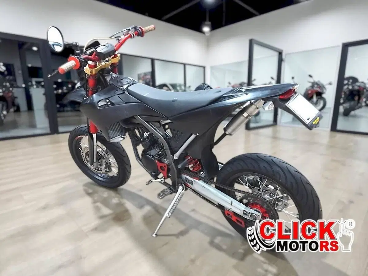Fantic Motor Motard 50 Performance 2t (2020) (6)