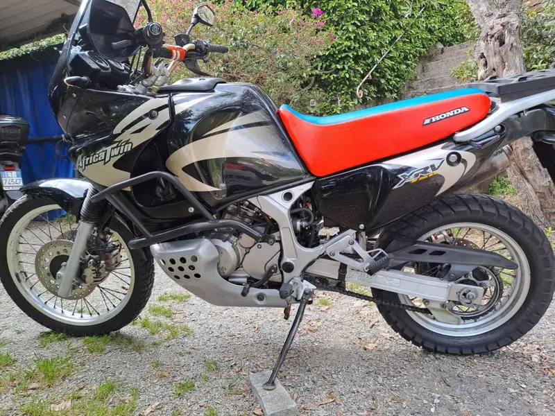 Honda Africa Twin XRV 750 (1996 - 02) (2)